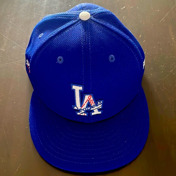 NWOT New Era LA Dodgers Fitted Baseball hat - Picture 1 of 4